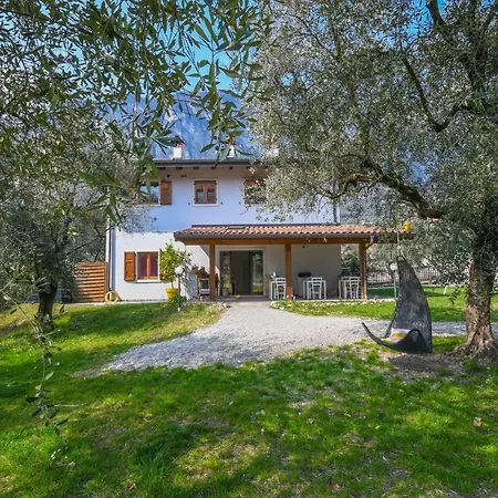 Farm stay Agritur Fiore D'ulivo Riva del Garda